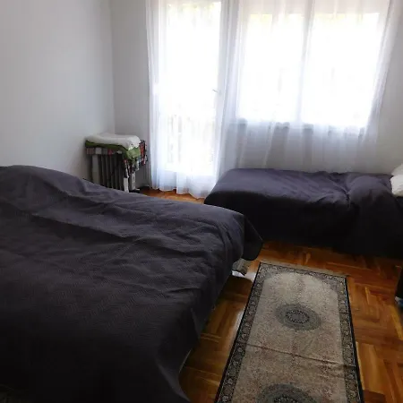 Apartment Ibi Apartman